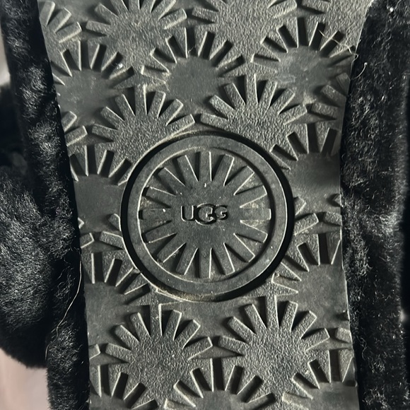 UGG ‘FUZZ YEAH’ SHEEPSKIN SLIDE/SLIPPERS - SIZE 9 - Picture 14 of 14